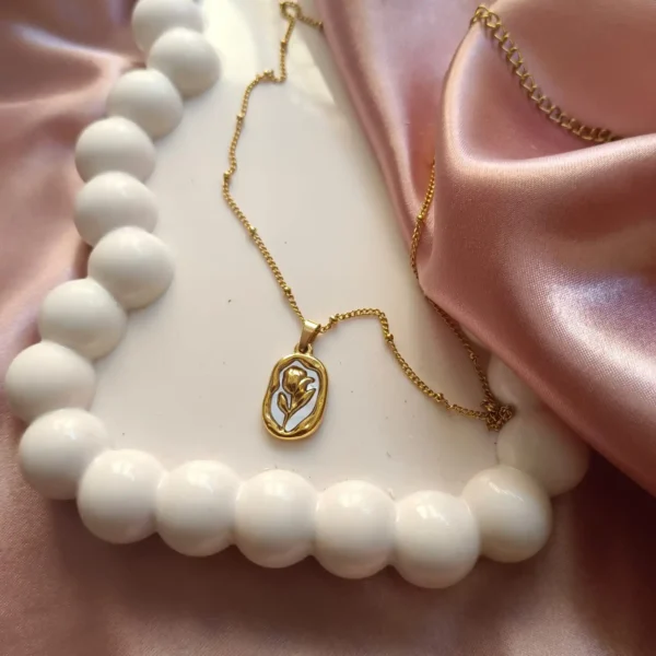 Golden Rose pendant | Rose Necklace