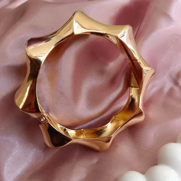 Gold Crumpled bracelet Anti tarnish