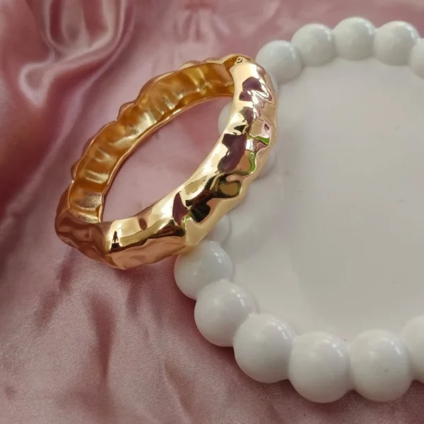 Gold Crumpled bracelet Anti tarnish 2