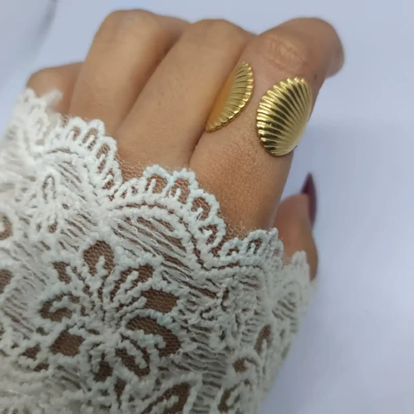 Conch gold anti tarnish ring