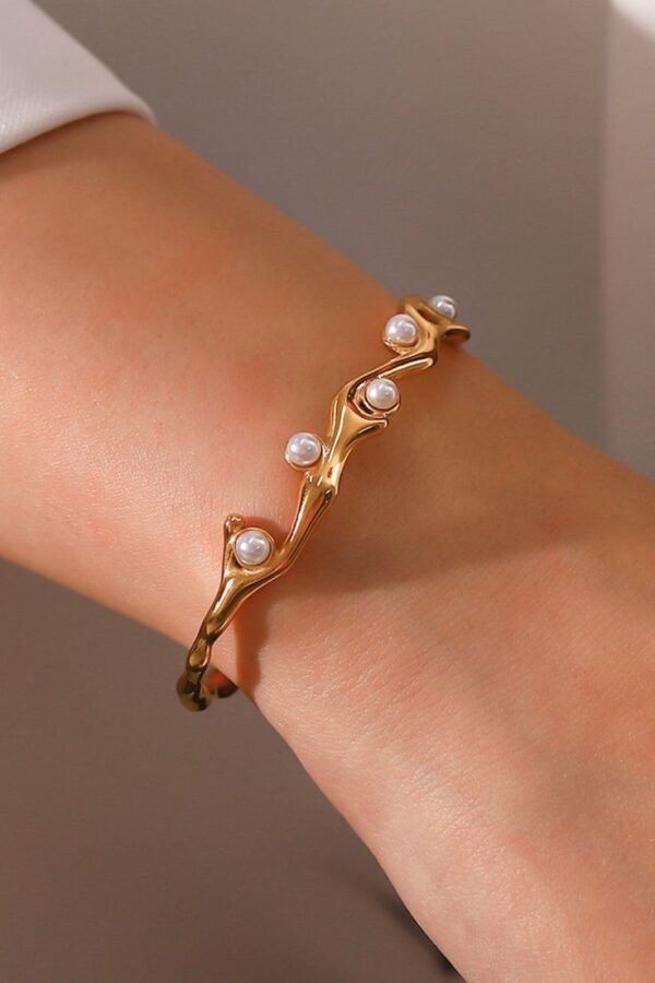 pearl studded bracelet anti tarnish waterproof,