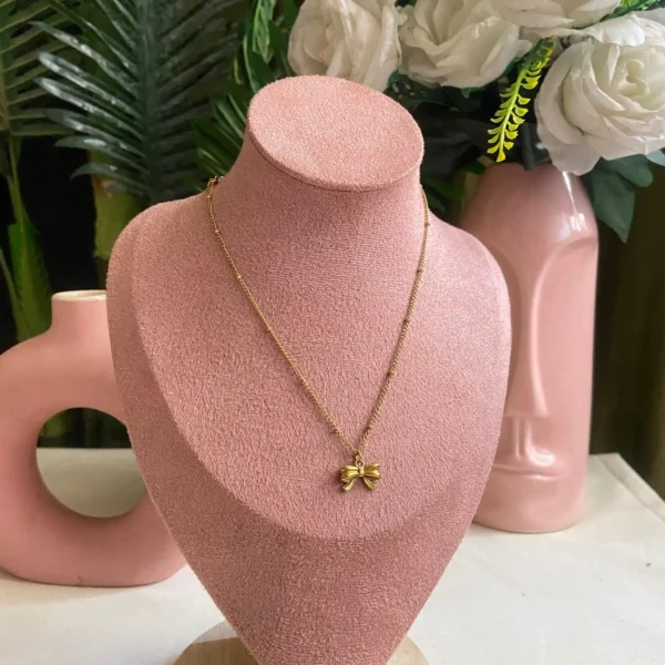 Bow design anti-tarnish chain pendent