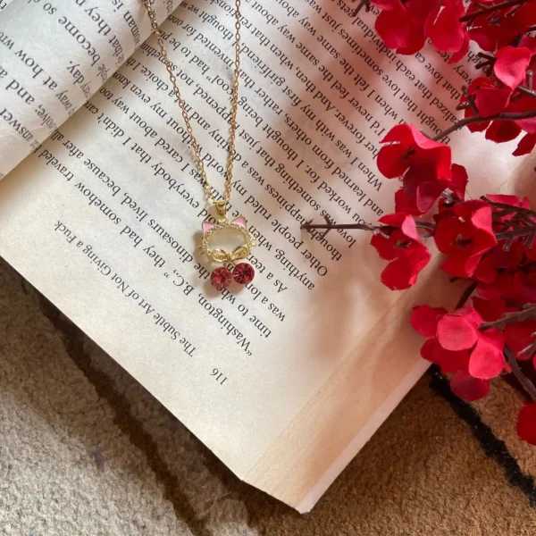 Rumi chain pendent