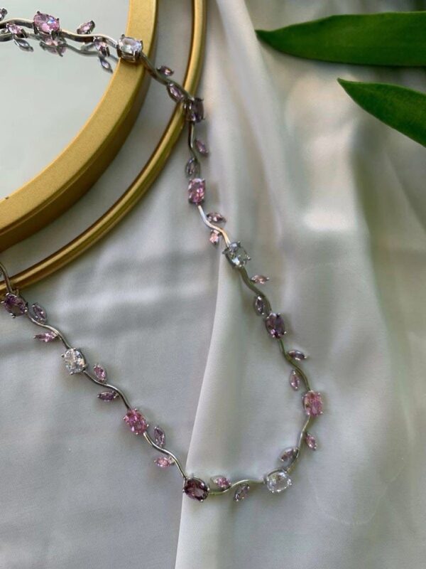 Tulip necklace silver and pink colour